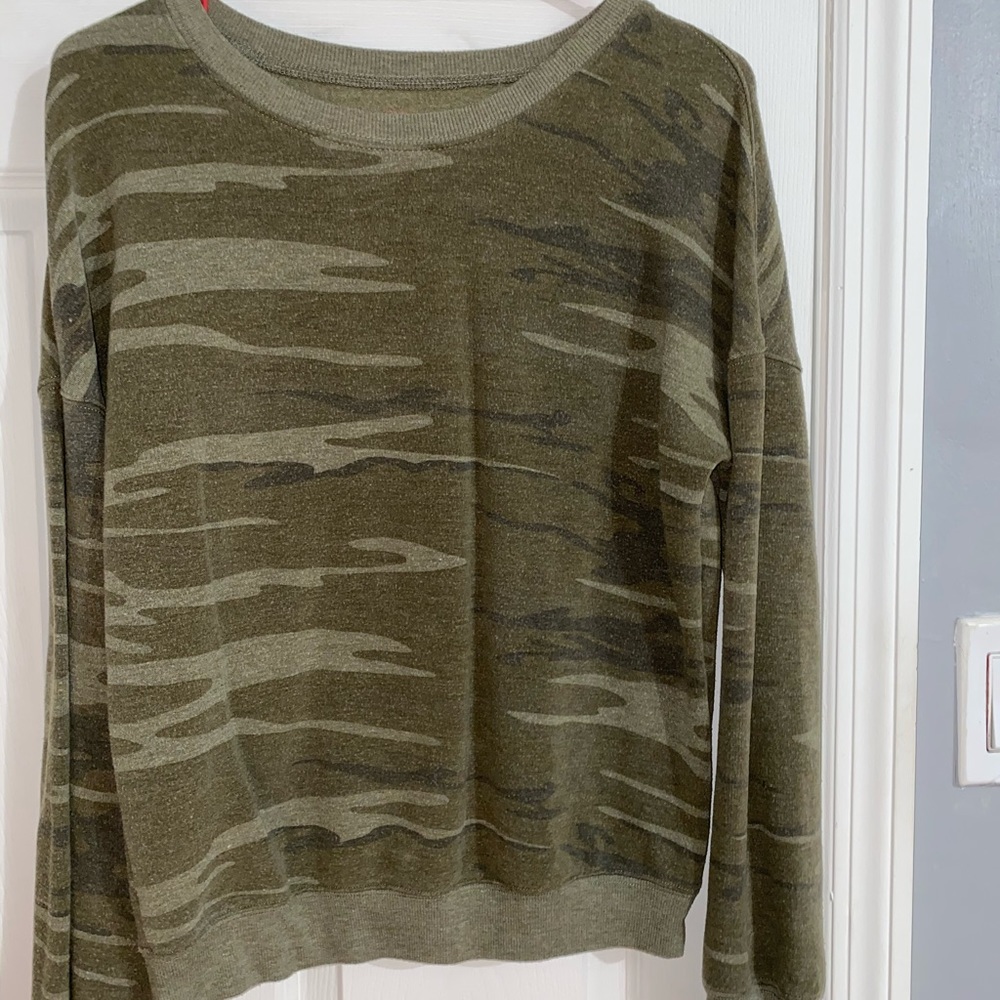 camp light sweater